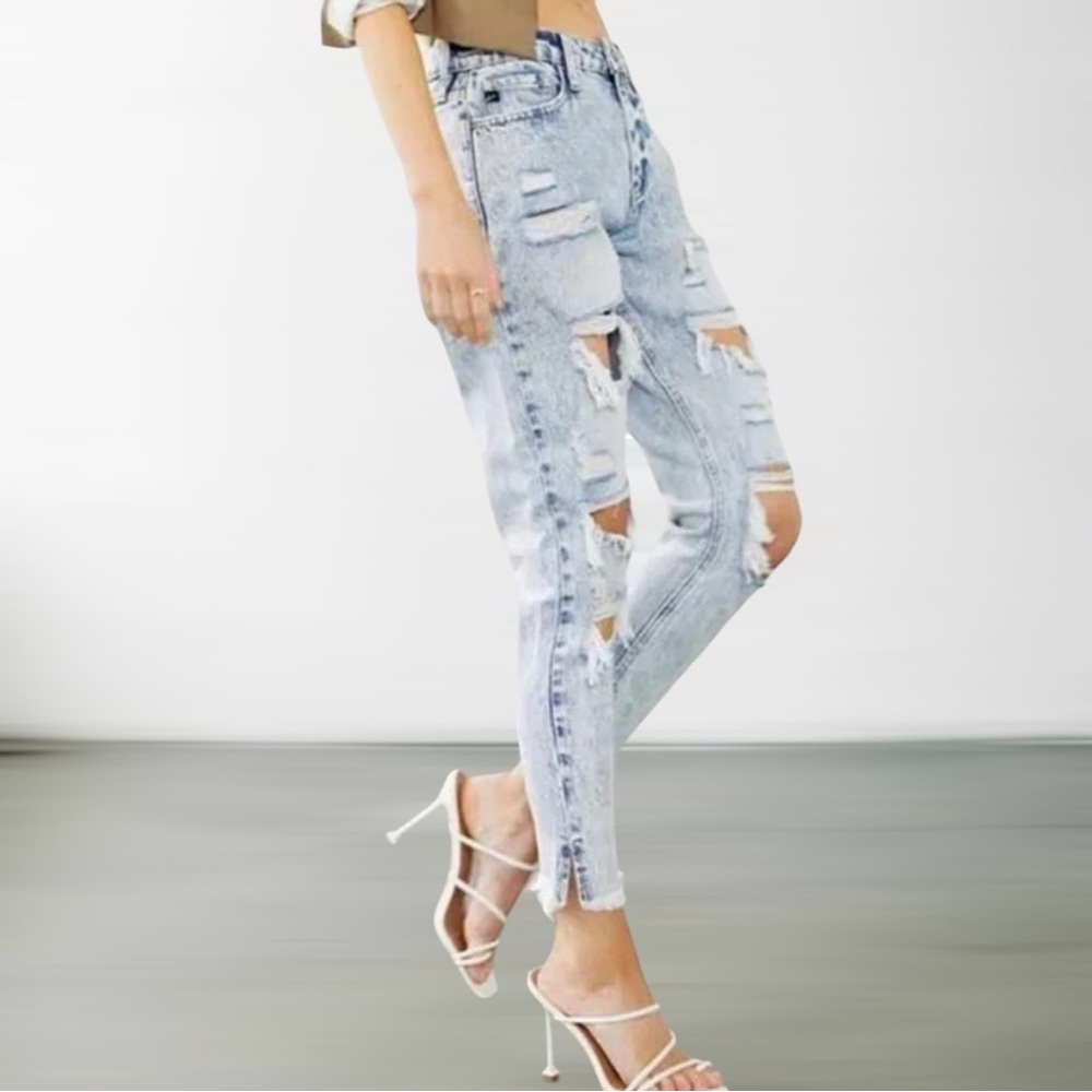 KanCan Light Blue Distressed Ankle Jeans NWOT